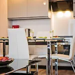 Homely Place Hotell 3*