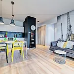 Hotell Homely Place Poznań