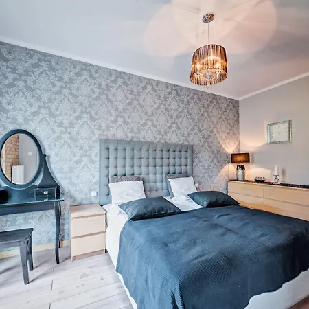 فندق Homely Place 3*