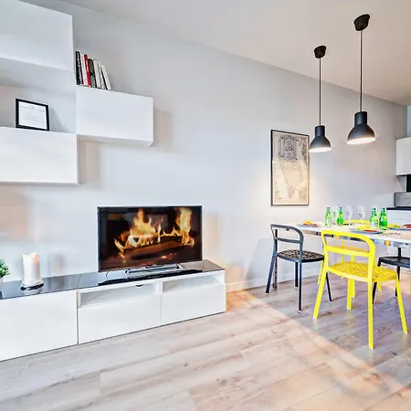 Homely Place 3* بوزنان