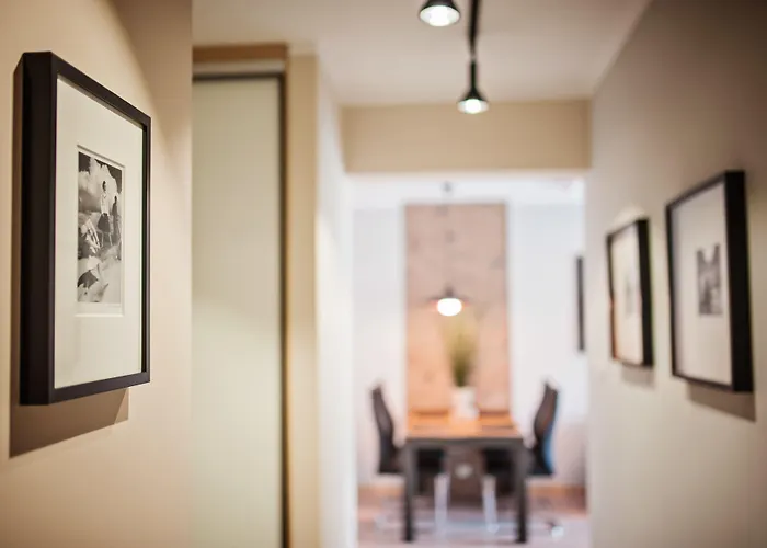 Homely Place Hotell 3*