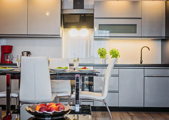 Hotell Homely Place 3*