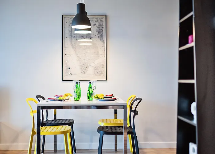 Hotell Homely Place 3*