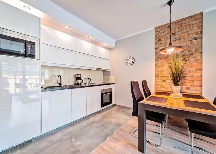 Homely Place Hotell 3*