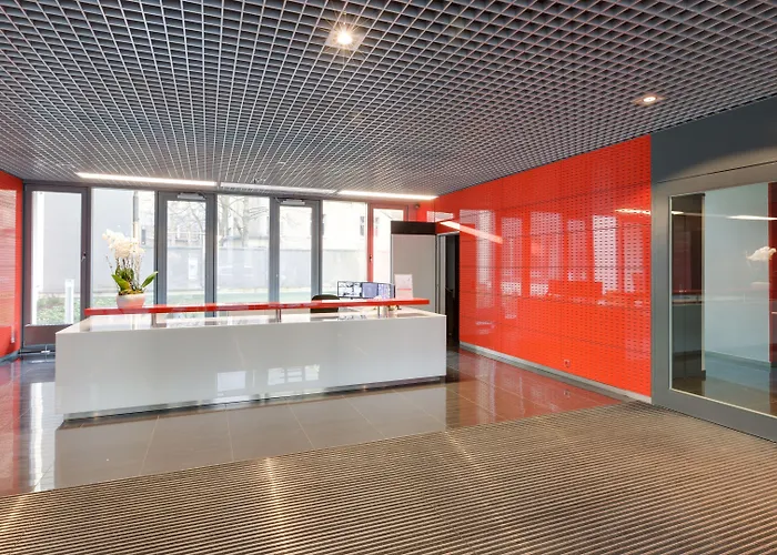 Homely Place Hotell 3*